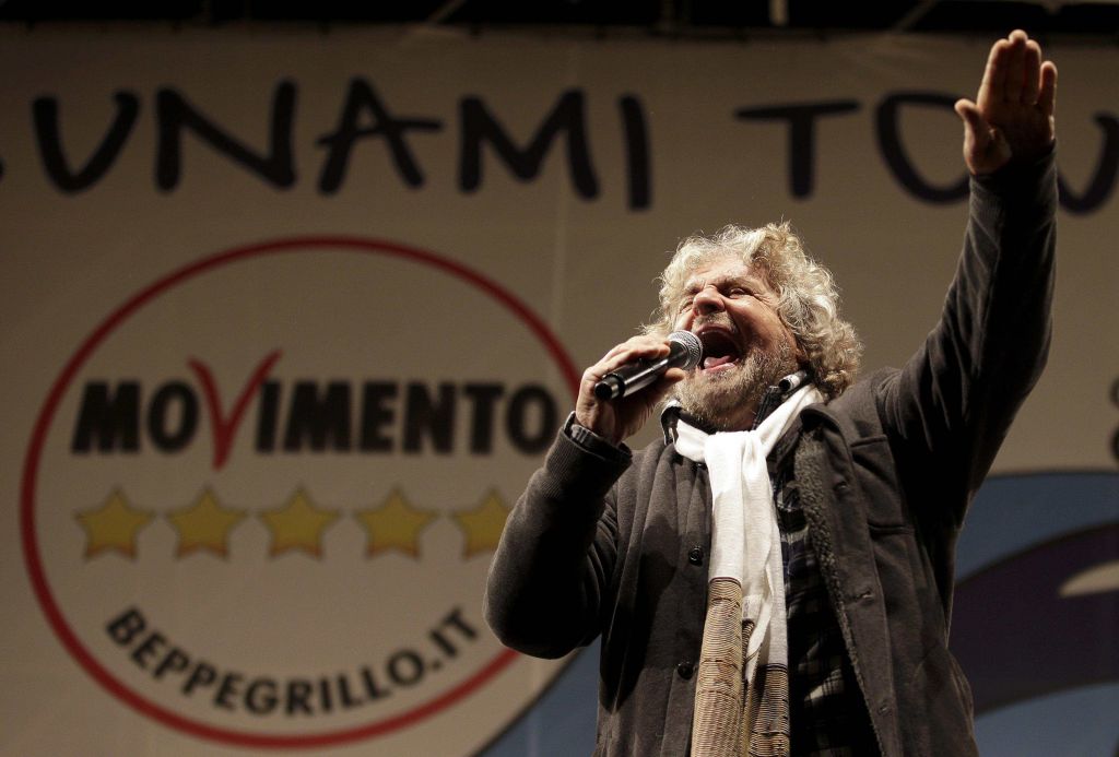 Repubblica: «Ο Γκρίλο λέει ότι χωρίς αυτόν θα είχαμε και στην Ιταλία τη Χρυσή Αυγή»