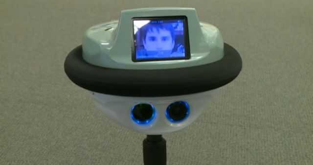 Οκτάχρονος έζησε δύο μήνες μέσα από ένα ρομπότ