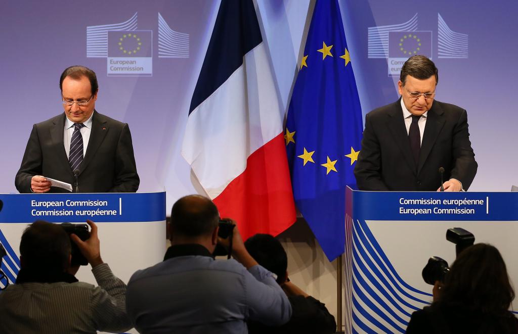 «Η λιτότητα φταίει για την ύφεση στην Ευρώπη», τονίζει ο Φρανσουά Ολάντ