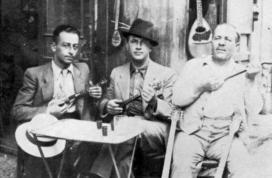 Η ιστορία του μπαγλαμά: Από τους τεκέδες του Μεσοπολέμου στη Γιουροβίζιον