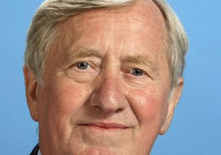 Χανς Τσεετμάιερ: Μόναχο – Αθήνα με… υπογεγραμμένη