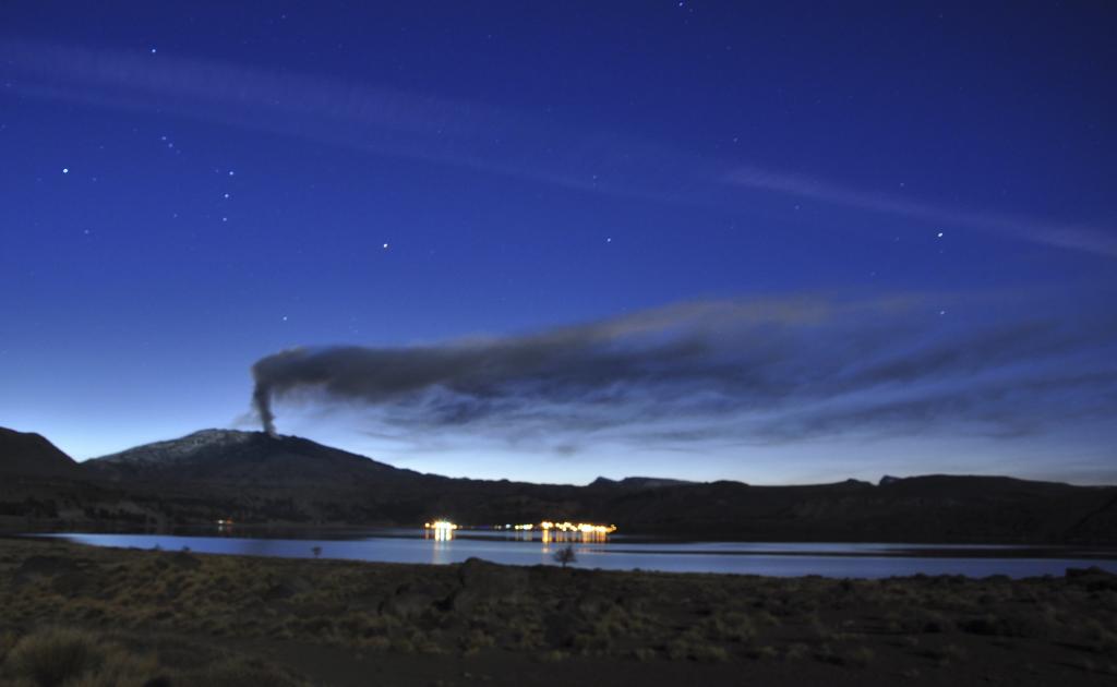 Εκκενώνονται περιοχές σε Χιλή και Αργεντινή λόγω «αφύπνισης» του ηφαιστείου Κοπαχούε