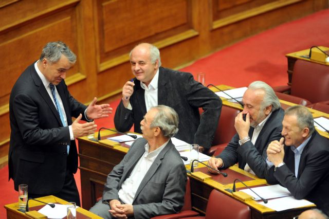 Ο Θανάσης Παφίλης κοινοβουλευτικός εκπρόσωπος του ΚΚΕ στη θέση του Σπύρου Χαλβατζή