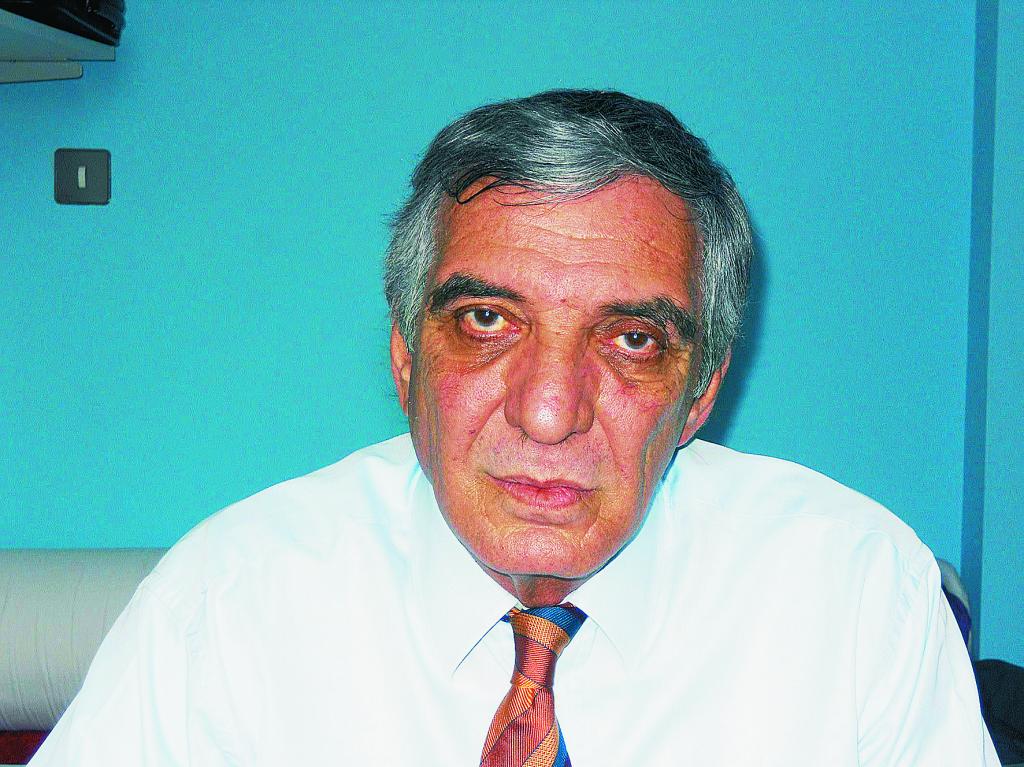 Πέθανε ο οικονομολόγος Γιώργος Γλυνός