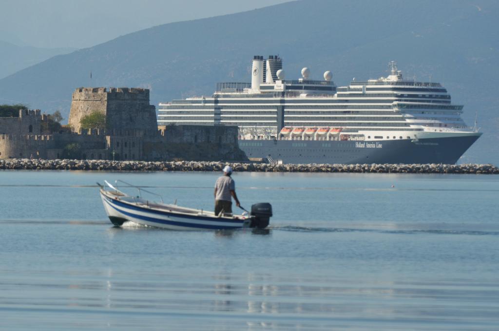 Χαμηλές οι επιδόσεις της Ελλάδας στην κρουαζιέρα, σύμφωνα με συνέδριο για τον θαλάσσιο τουρισμό