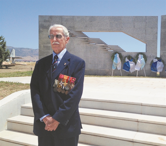 «Θα μπορούσα να έσπρωχνα τη μανέτα του γκαζιού και να απογειωθώ»