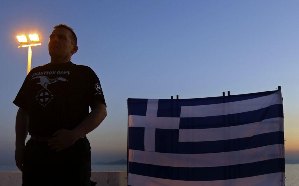 «Μέλος της συμπολίτευσης στην Ελλάδα αποκάλεσε τους ξένους “κατσαρίδες”» γράφει η Sueddeutche Zeitung
