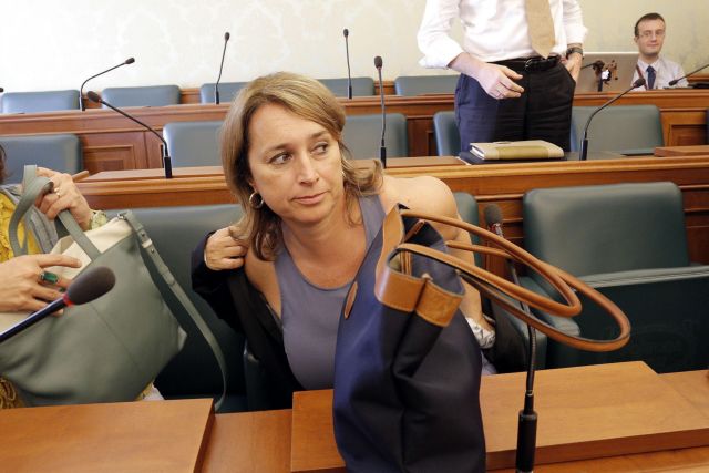 Ιταλία: Η γερουσιαστής πλήρωσε την κριτική στον Γκρίλο | tanea.gr