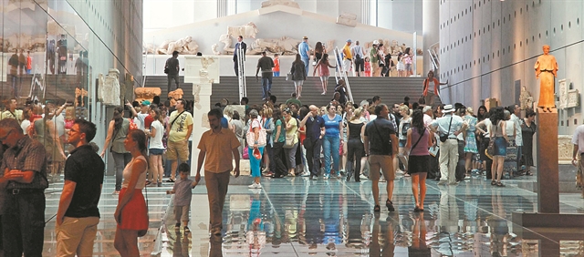 Εισφορά στο ΤΑΠΑ από το ακριβό εισιτήριο