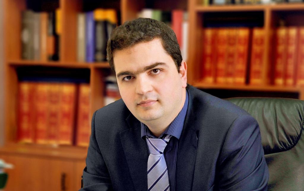 Προβληματισμός στο ΠΑΣΟΚ για την κράτηση επί 30 μήνες του Κώστα Σακκά