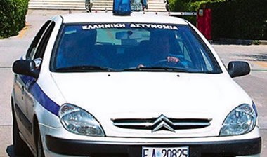 Της υποσχόταν προστασία από τη μαύρη μαγεία