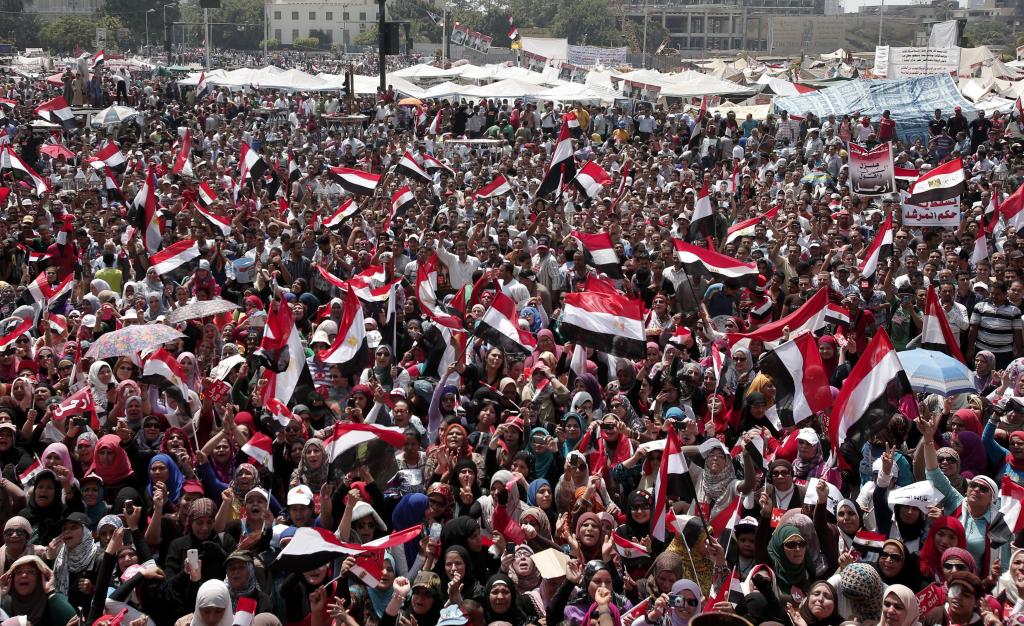Τεταμένη η κατάσταση στην Αίγυπτο, ενώ ο χρόνος του τελεσιγράφου κυλά