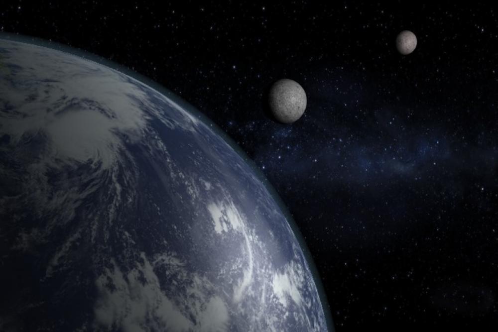 Δύο φεγγάρια μπορεί να είχε κάποτε η Γη, σύμφωνα με νέα επιστημονική θεωρία