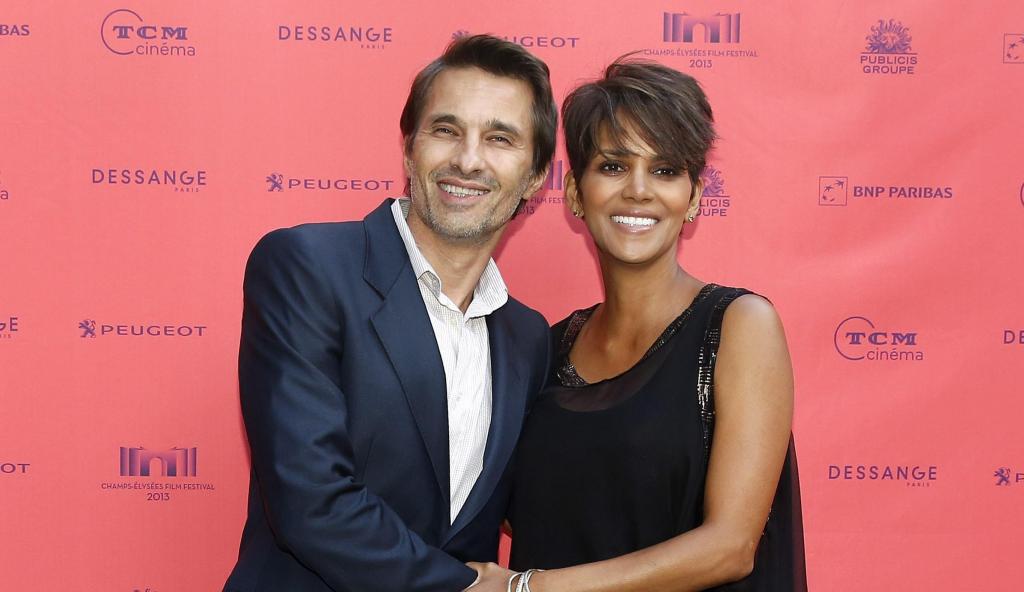 Τρίτος γάμος για τη Χάλι Μπέρι που παντρεύτηκε τον Ολιβιέ Μαρτίνεζ