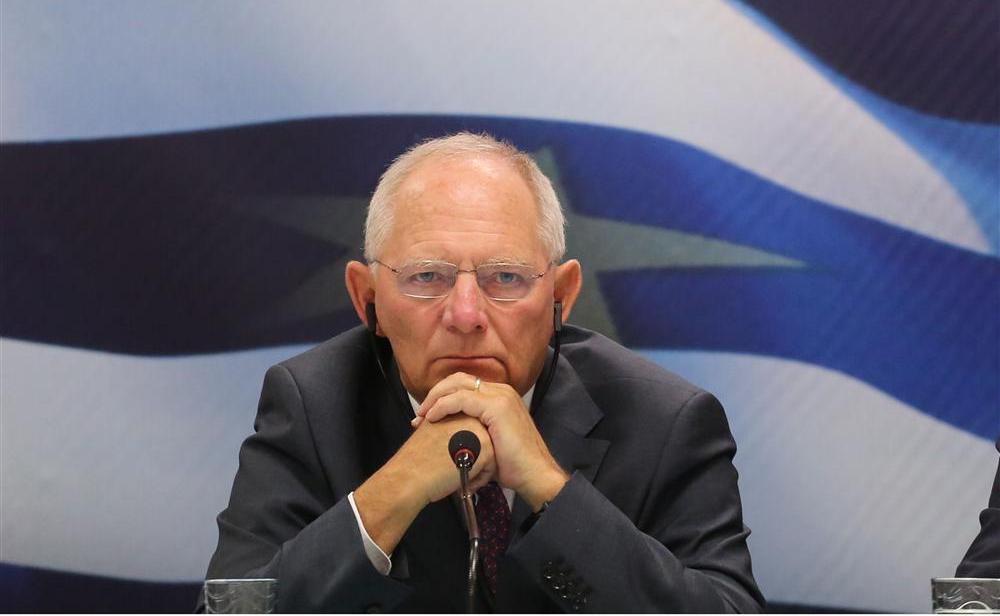 Σόιμπλε: «Δεν προσέβαλα τους Ελληνες, δεν υπάρχει θέμα αποζημιώσεων»