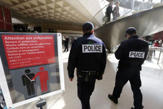 «Χρυσοδάκτυλοι» πορτοφολάδες χτυπάνε στο Παρίσι
