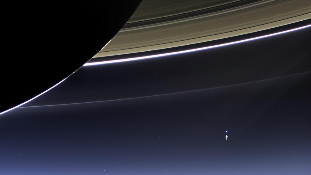 Το Cassini φωτογράφισε τη Γη από τον Κρόνο!