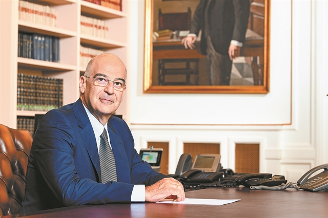 Μήνυμα αποκλιμάκωσης από το Κίεβο στη Μόσχα, μέσω Αθήνας