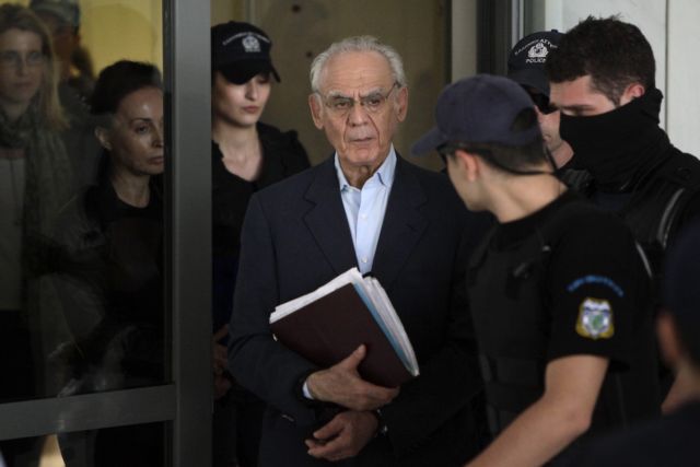 Απολογείται σήμερα ενώπιον των δικαστών ο Ακης Τσοχατζόπουλος