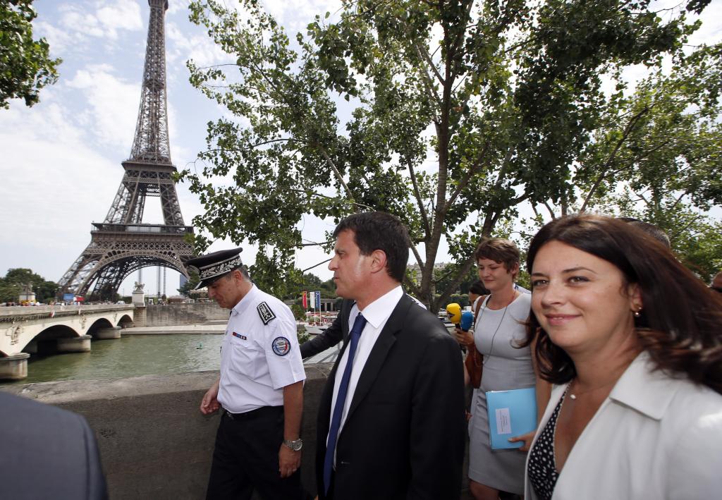 Το Παρίσι είναι μια «ασφαλής πόλη», διαβεβαιώνει ο υπουργός Εσωτερικών της Γαλλίας