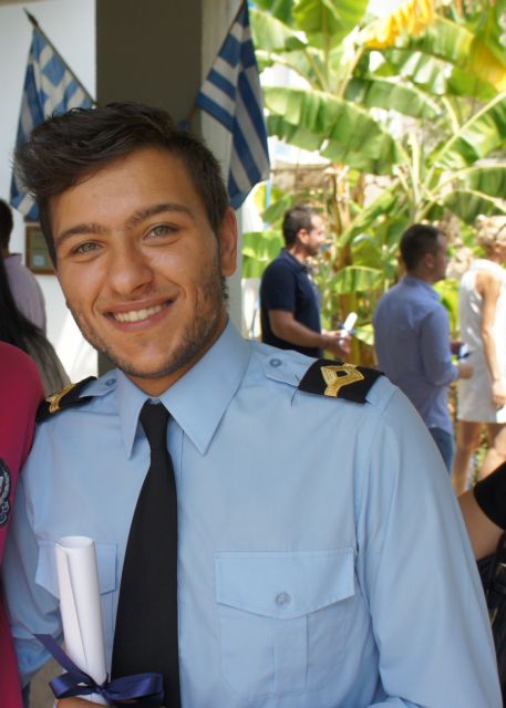 Από το Χαμόγελο στο Εμπορικό Ναυτικό