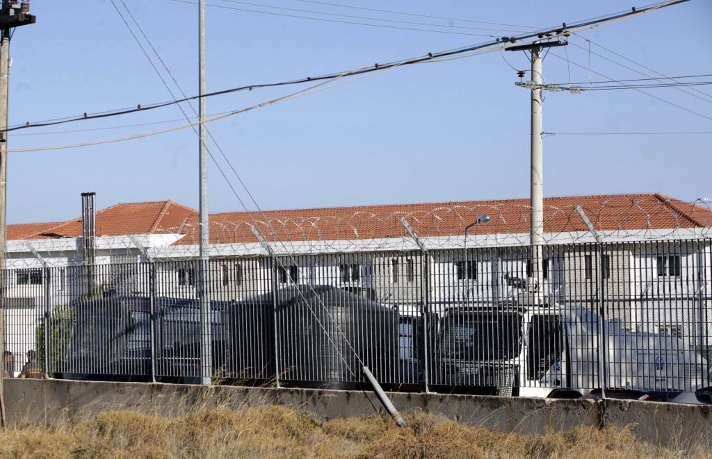 Απόπειρα αυτοκτονίας στο κέντρο κράτησης μεταναστών Κορίνθου