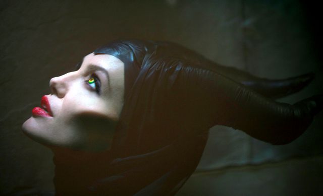 Αντζελίνα Ζολί: Η κακιά μάγισσα ως «θεά του Χόλιγουντ»