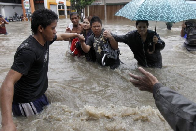Σε «κόκκινο συναγερμό» η Μανίλα εξαιτίας των πλημμυρών