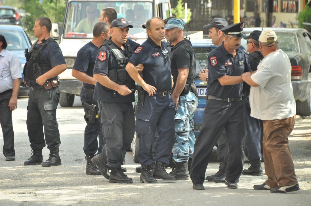 Ο Μπερίσα θεωρεί πρόκληση το ελληνικό διάβημα για την Πρεμετή, αλλά καλεί να βρεθεί κοινά αποδεκτή λύση για την εκκλησία