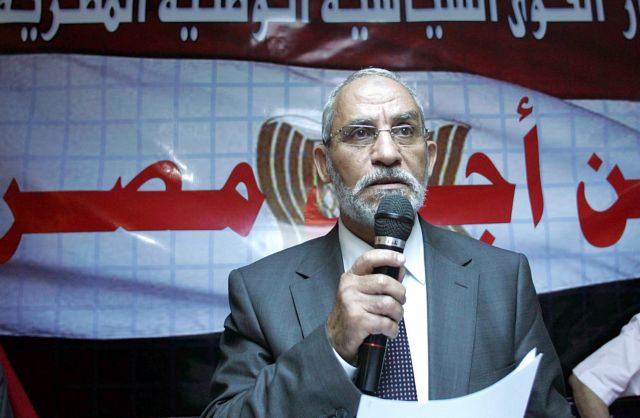 Συνελήφθη στο Κάιρο ο ηγέτης της Μουσουλμανικής Αδελφότητας Μοχάμεντ Μπαντί