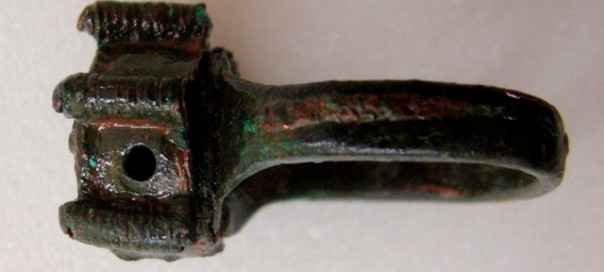 Δαχτυλίδι του 14ου αιώνα με θήκη για δηλητήριο ανακαλύφθηκε στη Βουλγαρία