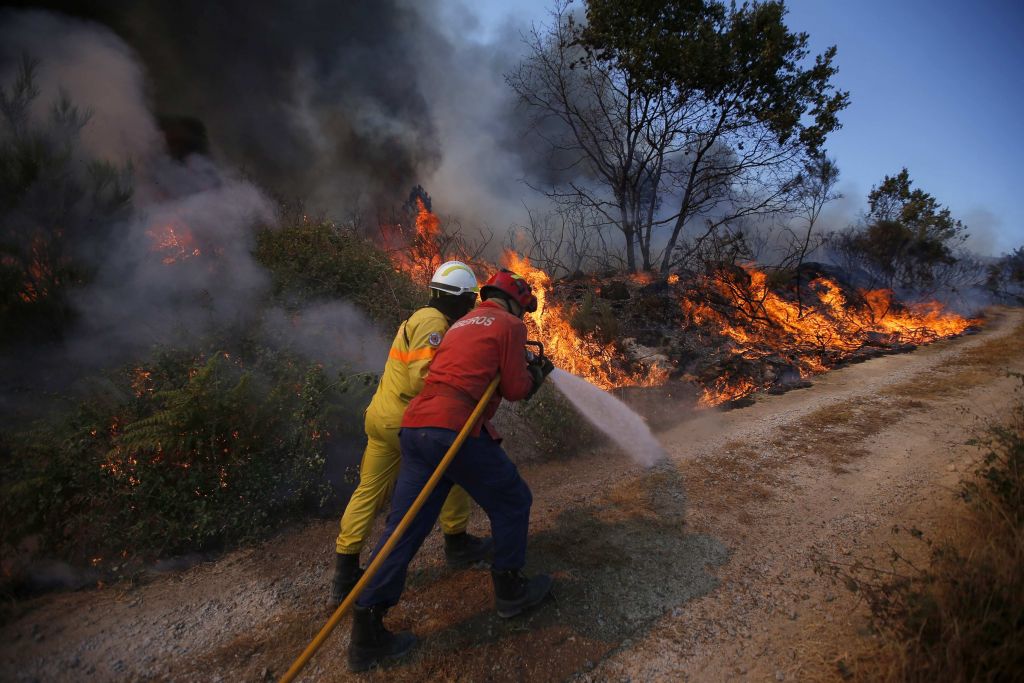 Και δεύτερος πυροσβέστης νεκρός στις μεγάλες φωτιές της Πορτογαλίας