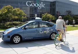 «Ρομποταξί» σχεδιάζει να κυκλοφορήσει η Google