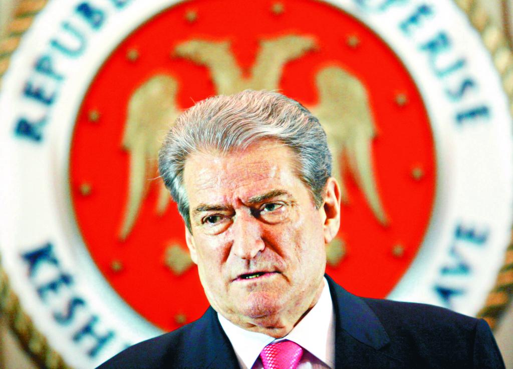 Παραιτήθηκε ο Μπερίσα – Την Τρίτη η εντολή στον Ράμα για σχηματισμό κυβέρνησης στην Αλβανία