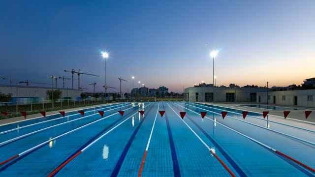 Βόλτες, μπάλα και βουτιές στις Τζιτζιφιές – παραδίδεται το πάρκο του Ρέντσο Πιάνο