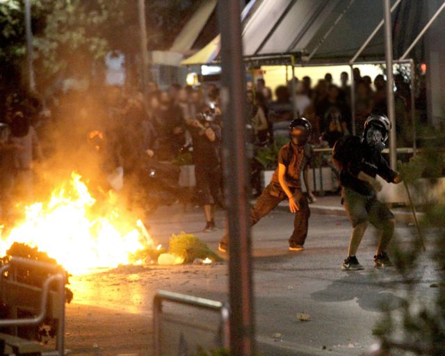 Υπερβολική αστυνομική βία στα αντιφασιστικά συλλαλητήρια καταγγέλλουν οι γιατροί του Τζάνειου | tanea.gr