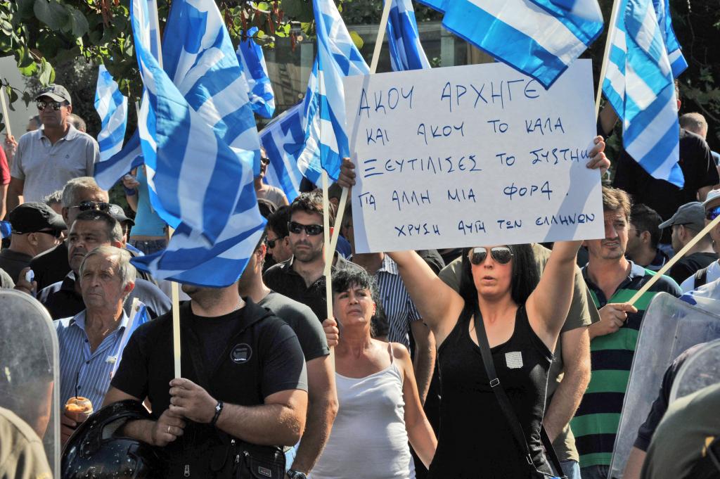 Πρώτες στην ιδεολογία του μίσους οι χρυσαυγίτισες