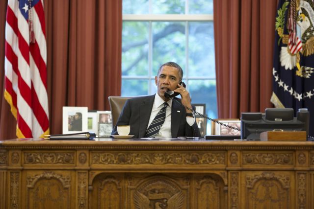 Ο Ομπάμα έδωσε τηλεφωνικές εξηγήσεις στον Ολάντ για τις υποκλοπές