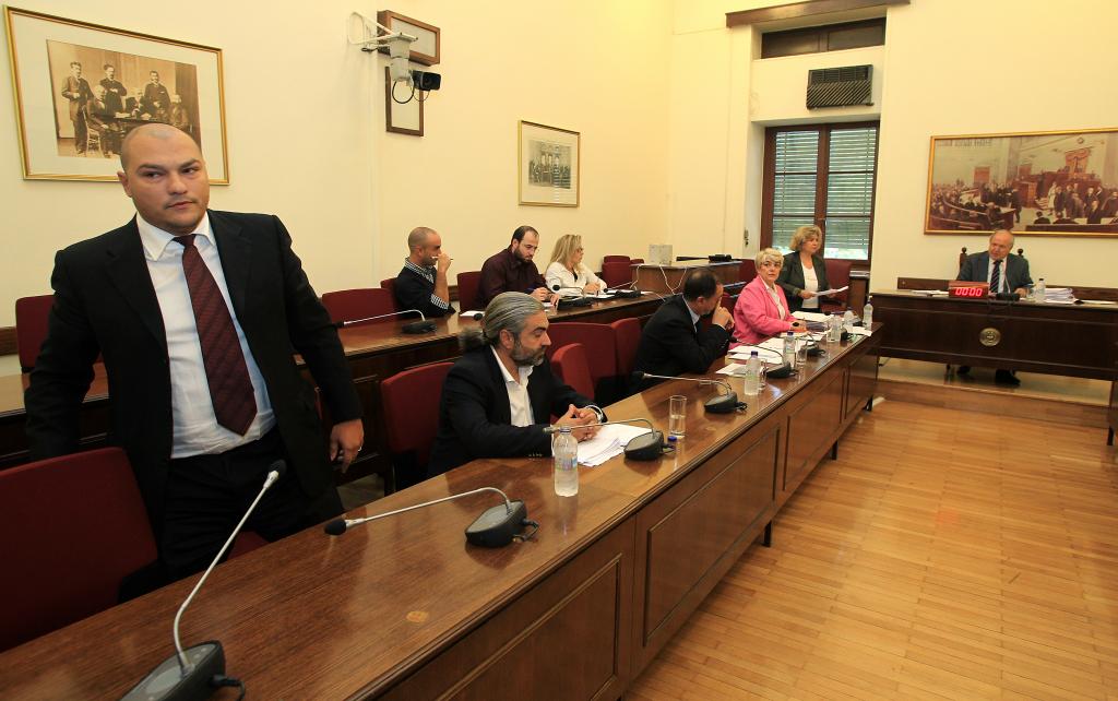 Την άρση της ασυλίας των Γερμενή, Ηλιόπουλου και Μπούκουρα προτείνει η Επιτροπή Δεοντολογίας