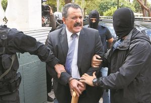 Ψάχνουν το δίκτυο συνεργών του Χρήστου Παππά