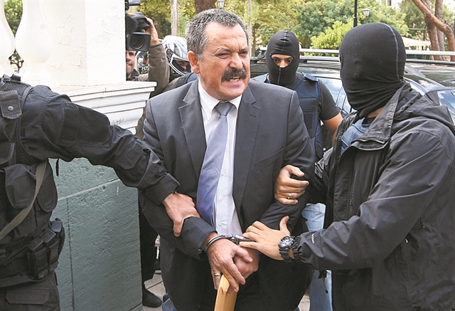 Ψάχνουν το δίκτυο συνεργών του Χρήστου Παππά