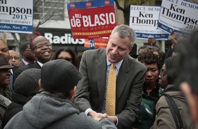 Ο Μπιλ ντι Μπλάζιο εκλέγεται δήμαρχος της Νέας Υόρκης