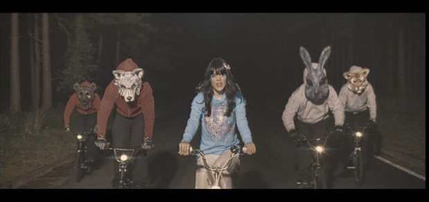 Ορθοπεταλιές #39 – 10 μουσικά βίντεο με ποδήλατο
