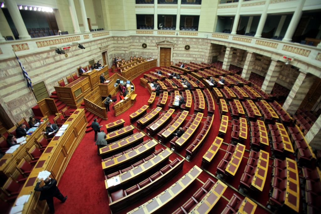 Κατατέθηκε στη Βουλή το αντιρατσιστικό νομοσχέδιο