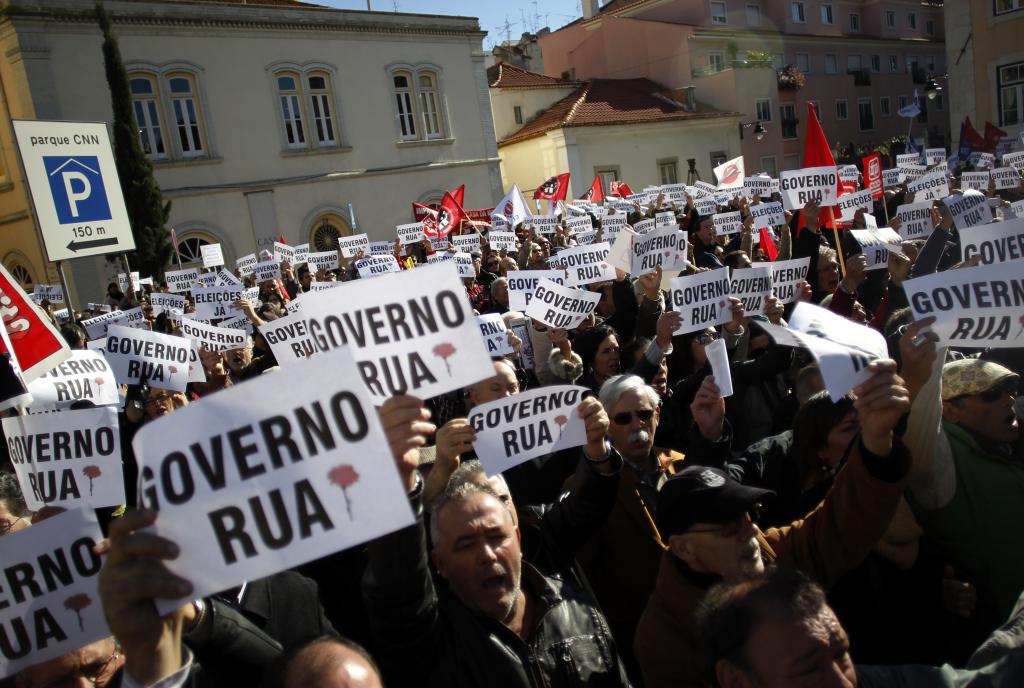Τέσσερα υπουργεία κατέλαβαν διαδηλωτές στη Λισαβόνα