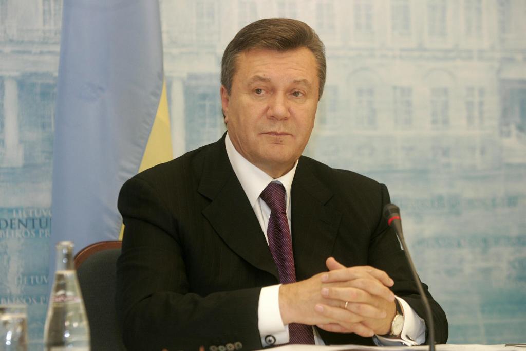 Την παραίτηση του Προέδρου Γιανουκόβιτς της Ουκρανίας ζητά η αντιπολίτευση