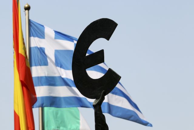 Handelsblatt: «Διελκυστίνδα με την τρόικα στην Αθήνα»