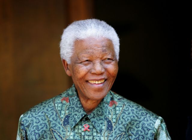 «Ο Μαντέλα παραδίδει μαθήματα αγάπης από το νεκροκρέβατό του» λέει η κόρη του