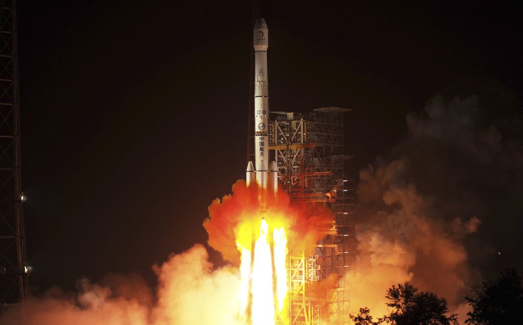 Η Κίνα εκτόξευσε το πρώτο διαστημικό όχημά της για την εξερεύνηση της Σελήνης