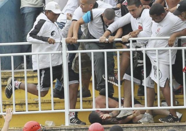 Τουλάχιστον 30 νεκροί στη Βραζιλία για το ποδόσφαιρο